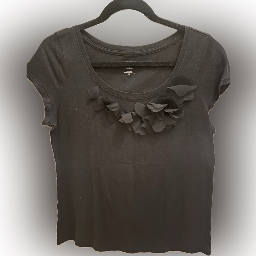 Women’s LOFT t shirt petite!